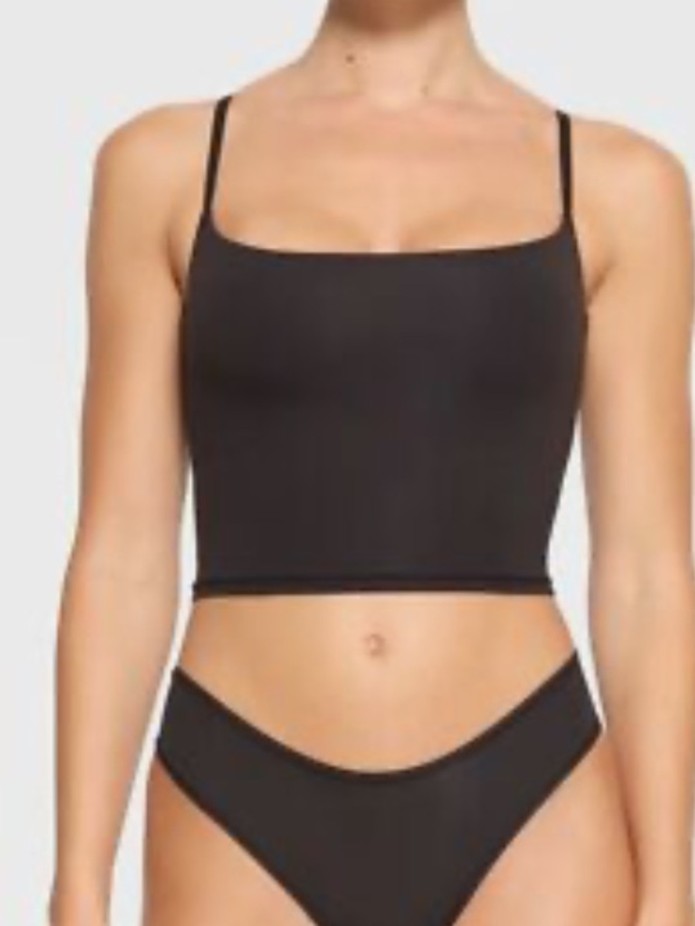 Skim Fit Everybody Cropped Cami Onyx